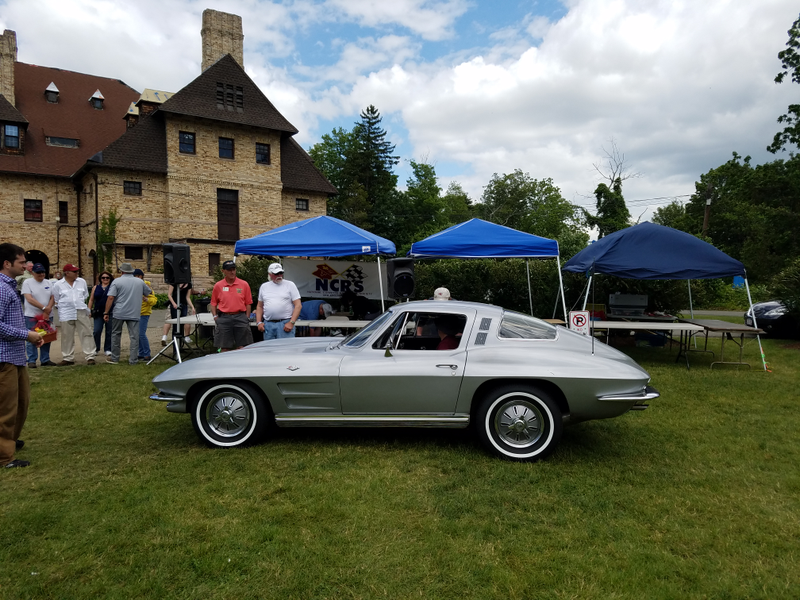 Illustration for article titled A few pictures from Corvette Day at the Larz Anderson